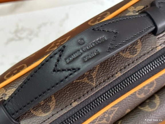 First bag ru S VUITTON LOCK MESSENGER LOUIS 0816